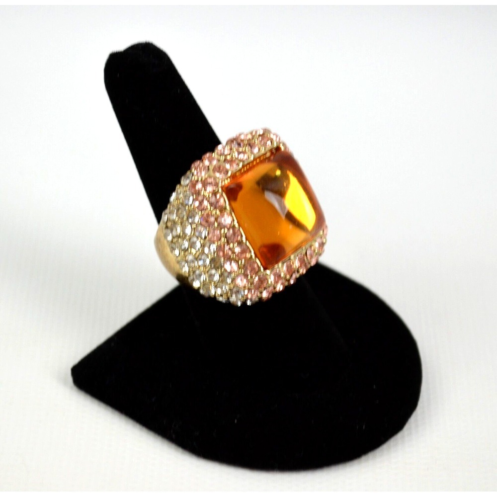 Gold Tone Ring with Yellow Glass Stone Surrounded by Rhinestones‎ Size 8